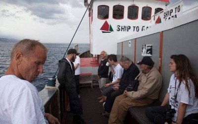 El ejército israelí aborda un barco de la Flotilla de la Libertad, que navegaba hacia Gaza